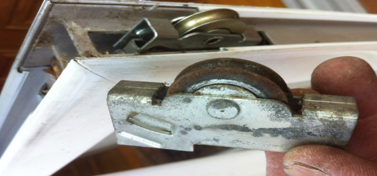 screen door roller repair in Inglewood